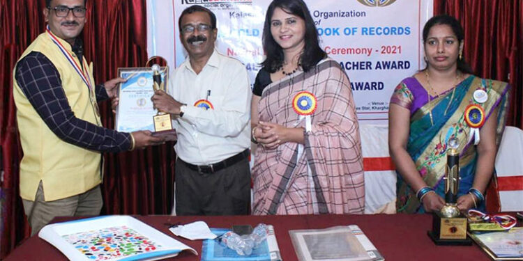 प्रा. राज गुंगे राष्ट्रीय ग्लोबल गोल्ड आयडियल टिचर २०२१ पुरस्काराने सन्मानित