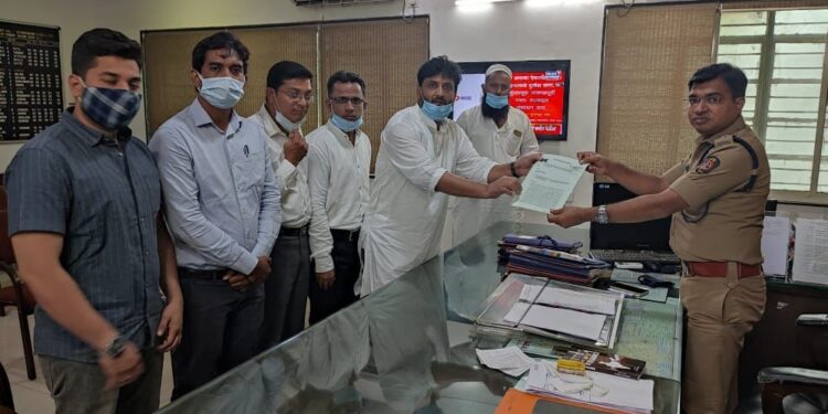 ए आई एम आई एमचे खालिद परवेज यांनी पोलीस अधीक्षक मुंडेची घेतली भेट