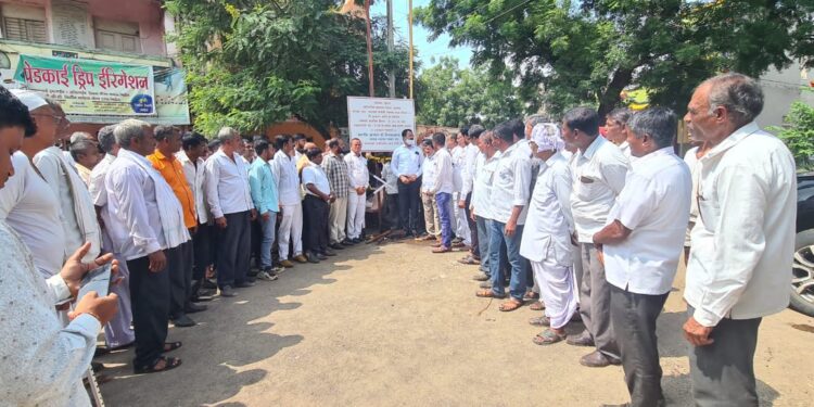 भडगाव-कनाशी रस्त्यासाठी सव्वा तिन कोटी रूपये मंजुर