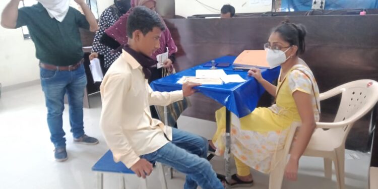 शासकीय वैद्यकीय महाविद्यालय, रुग्णालयात २०० दिव्यांगांची तपासणी