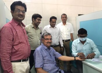 रोटरी क्लब जळगाव ईस्टतर्फे 293 रुग्णांची मधुमेह तपासणी