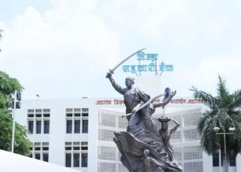 जळगाव जिल्हा बँकेची निवडणूक लांबणीवर न जाता वेळेतच होणार