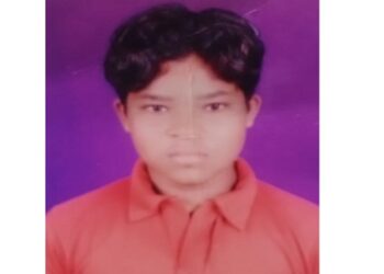 २० वर्षीय तरुणाने धावत्या रेल्वेखाली केली आत्महत्या