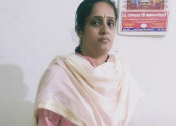 १० हजाराची लाच मागणाऱ्या महिला अव्वल कारकून एसीबीच्या जाळ्यात