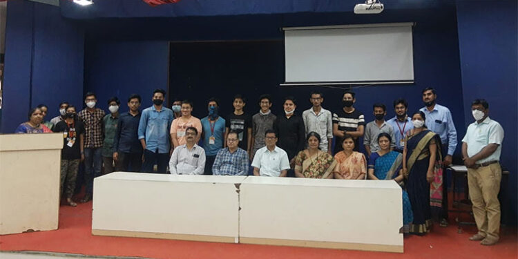 स्वामी विवेकानंद कनिष्ठ महाविद्यालयात प्रश्नमंजुषा स्पर्धा संपन्न