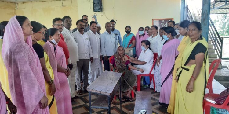 शिंदाड येथे आ. किशोर पाटील यांच्या प्रयत्नाने एक हजार लस उपलब्ध