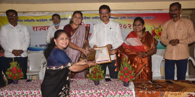नारीशक्ती गृपच्या मनिषा पाटील यांना राज्यस्तरीय नारीदीप पुरस्कार जाहीर