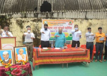 स्वच्छतेचा जागर करू शोष खड्याचा वापर अभियानास प्रारंभ