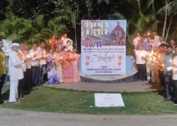 भाजपा जिल्हा महानगराच्यावतीने शहिदांना श्रध्दांजली