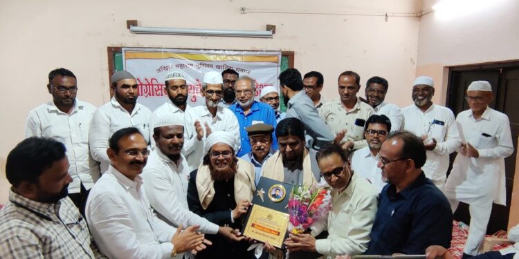 अब्दुल करीम सालार यांना खान्देश रत्न पुरस्काराने सन्मानित