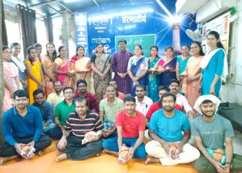 नारीशक्ती ग्रुप जळगावतर्फे दिव्यांग विद्यार्थ्यांसोबत भाऊबीज साजरी