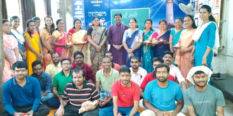 नारीशक्ती ग्रुप जळगावतर्फे दिव्यांग विद्यार्थ्यांसोबत भाऊबीज साजरी