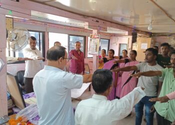 डोंगर कठोरा येथे संविधान दिन उत्साहात साजरा