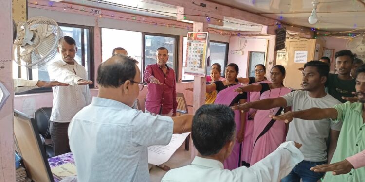 डोंगर कठोरा येथे संविधान दिन उत्साहात साजरा