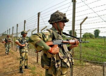 भारतीय लष्कराच्या एका ताफ्यावर हल्ला, कर्नलच्या कुटुंबासह सात जण ठार