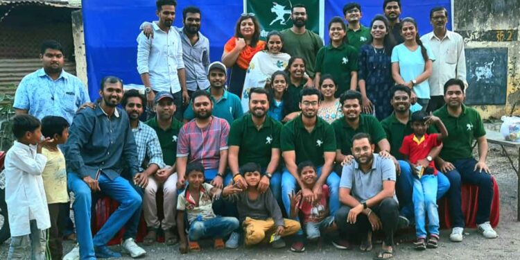 बालदिनी रॉबिन्सने राबविला जादूचा शो