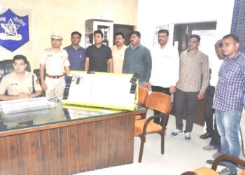 कपाशी व्यापाऱ्याची लुट करणाऱ्यांना पोलिसांनी केली अटक