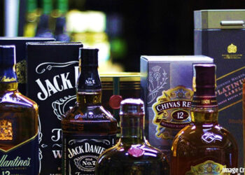 महाराष्ट्र सरकारकडून स्कॉच व्हिस्कीवरील उत्पादन शुल्कात ५० टक्क्यांची कपात