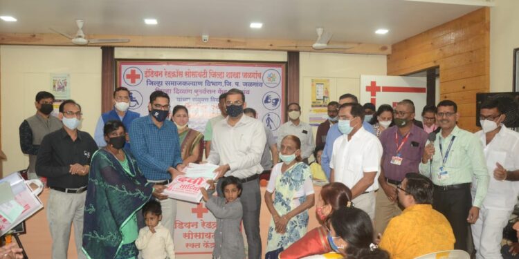 जागतिक दिव्यांग दिन जिल्हाधिकारी राऊत यांच्या उपस्थितीत विविध उपक्रमांनी साजरा