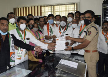 राष्ट्रवादीच्या रोहिणी खडसे यांच्या हल्ल्याच्या निषेधार्थ पोलीस अधीक्षकांना निवेदन