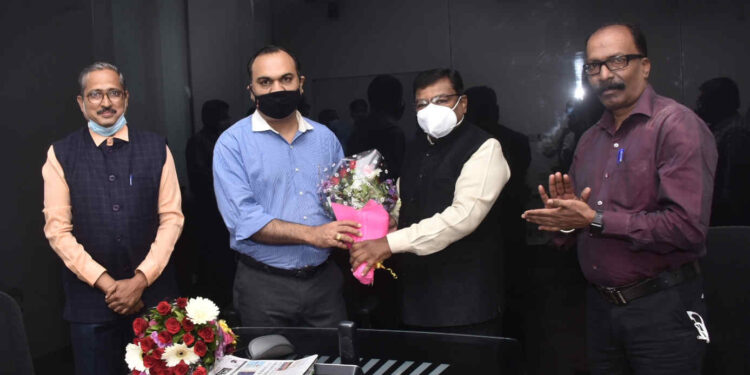 सनदी अधिकारी दीपक कपूर यांनी स्वीकारला माहिती व जनसंपर्क महासंचालक पदाचा कार्यभार
