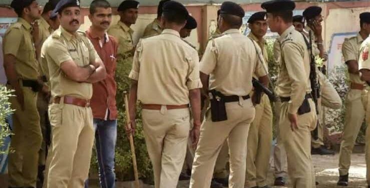 राज्याच्या पोलीस दलात ५० हजार पदांची भरती – गृहमंत्री – गृहमंत्री यांची घोषणा