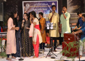 सदाबहार गीते सादर करत “गीतगंगा २०२१’ ने विद्यार्थी मंत्रमुग्ध ‘