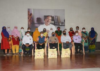 जैन इरिगेशनतर्फे एसटी कर्मचाऱ्यांना स्नेहाची शिदोरी वाटप (व्हिडिओ)