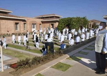 गांधी रिसर्च फाऊंडेशनतर्फे महात्मा गांधीजींना प्रार्थना सभेतून भावांजली