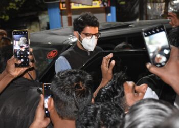 शेंदुर्णीत पर्यटन मंत्री आदित्य ठाकरे यांचे जंगी स्वागत