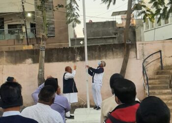 ईकरा एच.जे.थीम. कॉलेज कॅम्पसमध्ये प्रजासत्ताक दिन साजरा