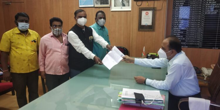 राष्ट्रवादी काँग्रेस पार्टी जिल्हा महानगरतर्फे जनता दरबारास उस्फुर्त प्रतिसाद