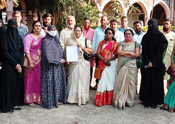 जळगावात हिजाबच्या समर्थनात हिंदू – मुस्लीम रणरागिनी मैदानात