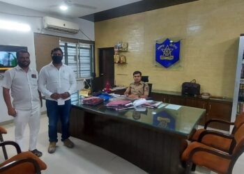 चोरीचे प्रयत्न करणाऱ्या रात्रीच्चा गस्त वाढवा पोलीस अधिक्षकांना निवेदन