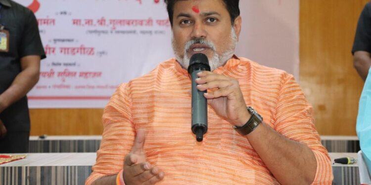 बहिणाबाई चौधरी अध्यासन केंद्रासाठी  तीन कोटी रुपयांचा निधी देणार – उच्च व तंत्र शिक्षण मंत्री उदय सामंत