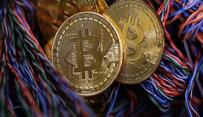 एका पोलीस कर्मचाऱ्याने ३०० कोटींच्या क्रिप्टो करन्सीसाठी केले अपहरण