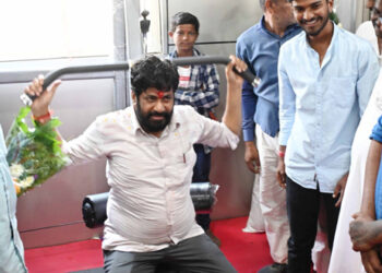 गावातील नागरिकांसाठी प्रस्तावित सुविधा निर्मितीची कामे गतीने पूर्ण करावी – ना. बच्चू कडू