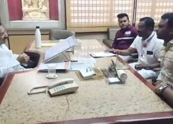 यावल तालुक्यातील यावल तालुक्यातील सूत गिरणी भाडेतत्वावर देण्यात यावी – मनसे जिल्हाध्यक्ष चेतन आढळकर