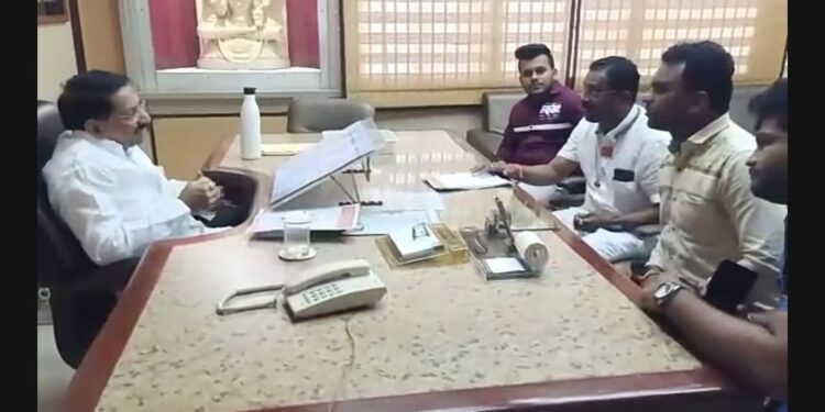 यावल तालुक्यातील यावल तालुक्यातील सूत गिरणी भाडेतत्वावर देण्यात यावी – मनसे जिल्हाध्यक्ष चेतन आढळकर