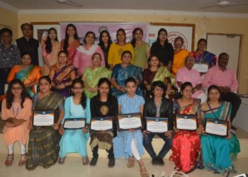 जिल्हा पत्रकार संघातर्फे माध्यम क्षेत्रातील महिलांचा सन्मान