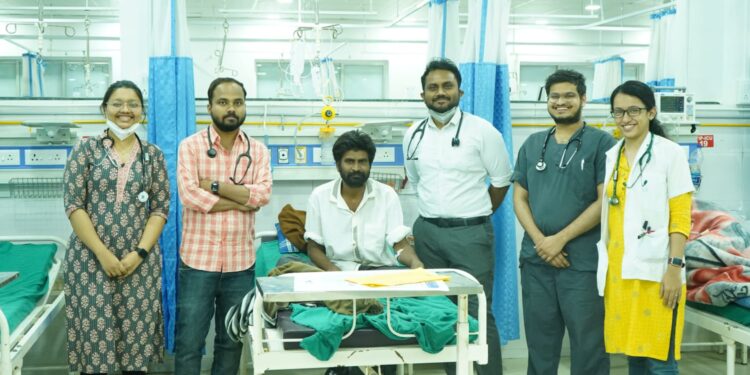 इशकेमिक स्ट्रोकच्या रुग्णावर मोफत यशस्वी उपचार