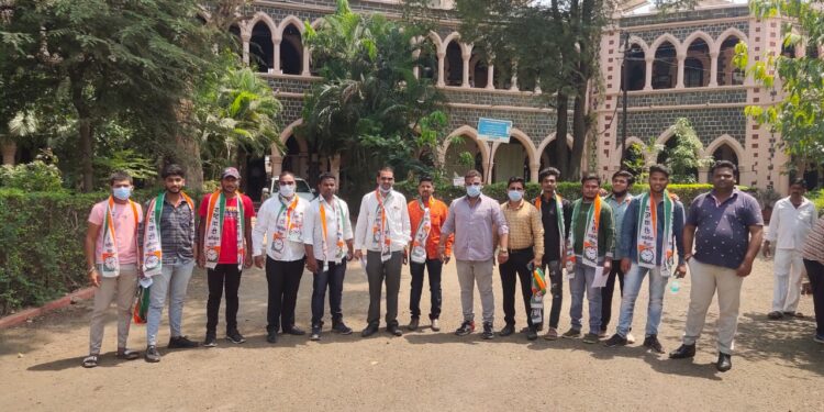 राष्ट्रवादी कांग्रेस सामाजिक न्याय विभाग यांच्यातर्फे नो पार्किंग झोन बाबत निवेदन