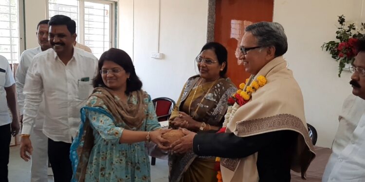 यावल पंचायत समितीचे अधिकारी सोपान तायडे यांच्या सेवापुर्तीचा निरोप संमारंभ