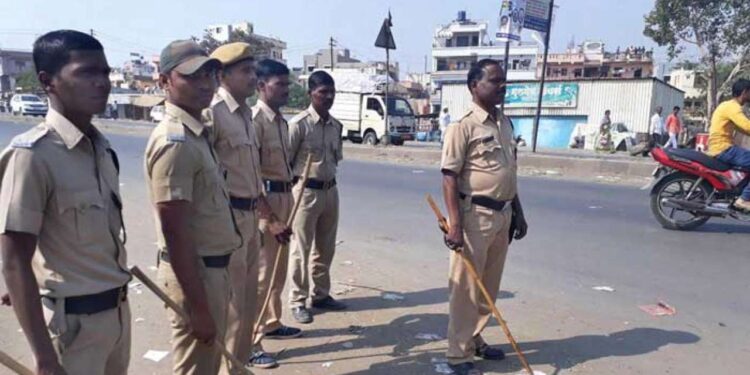 जिल्ह्यात कायदा व सुव्यवस्था राखण्यासाठी पोलिस बंदोबस्तात वाढ