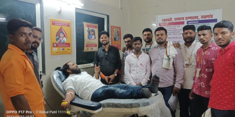 शिवसेना वैद्यकीय मदत कक्षातर्फे “शावैम”मध्ये रक्तदान