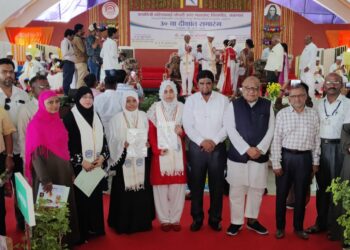 ईकरा थिम कालेज ला दोन स्वर्ण पदक