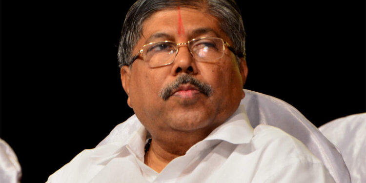 सुप्रिया सुळेंबाबत माझ्याकडून अपमान झाल्यास मी माफी मागतो – चंद्रकांत पाटील