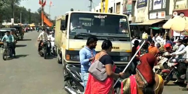 दाणा बाजारात कायमस्वरूपी पाेलिसाची नियुक्ती करावी