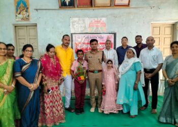 प्रवीण मुंडे यांनी घेतली अभिनव विद्यालयातील अभिनव उपक्रमाची दखल…!