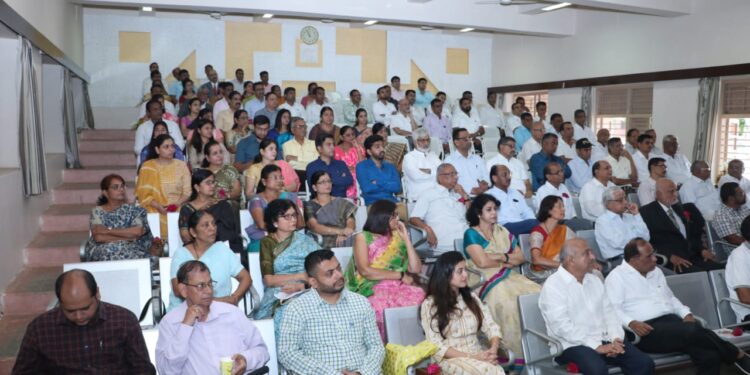 खान्देश कॉलेज एज्युकेशन सोसायटीची वार्षिक सर्वसाधारण सभा संपन्न